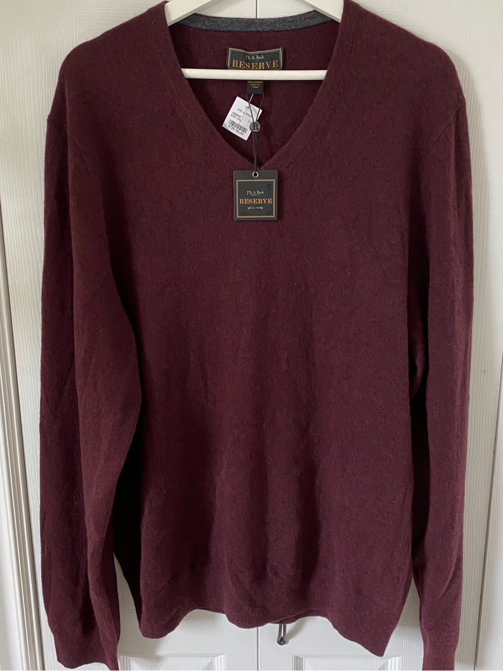 Jos A Bank Reserve 100% cashmere V-Neck Sweater in Deep Burgundy NWT size XXL